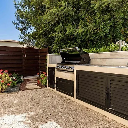 Appartamento Lovely Ground Floor Pomos With Private Garden And Communal Pool - Aphrodite Hills Kouklia