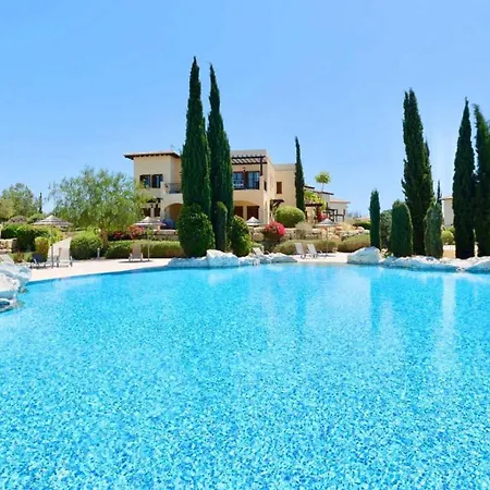 Lovely Ground Floor Pomos With Private Garden And Communal Pool - Aphrodite Hills * Kouklia