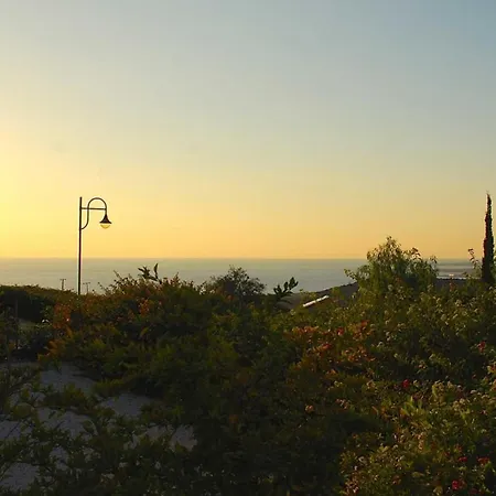 Apartment Lovely Ground Floor Pomos With Private Garden And Communal Pool - Aphrodite Hills *