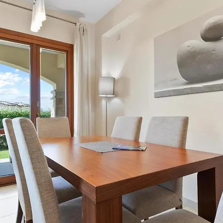 Lovely Ground Floor Pomos With Private Garden And Communal Pool - Aphrodite Hills Apartment