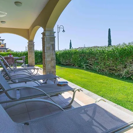 Lovely Ground Floor Pomos With Private Garden And Communal Pool - Aphrodite Hills * Kouklia