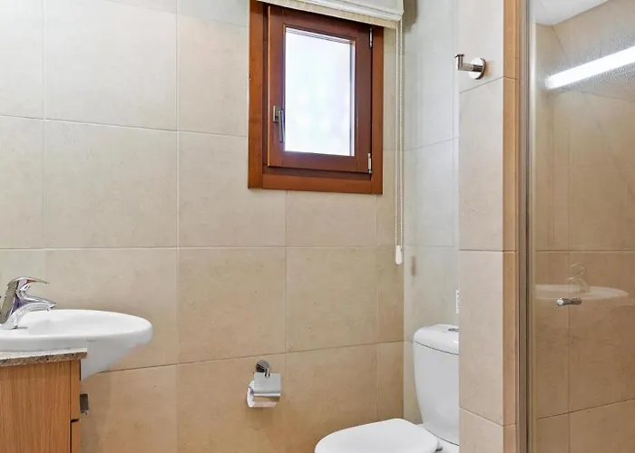 Lovely Ground Floor Pomos With Private Garden And Communal Pool - Aphrodite Hills *