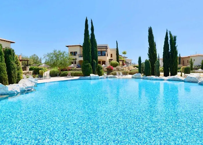 Lovely Ground Floor Pomos With Private Garden And Communal Pool - Aphrodite Hills * Kouklia