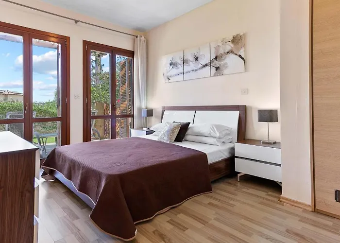 Lägenhet Lovely Ground Floor Pomos With Private Garden And Communal Pool - Aphrodite Hills