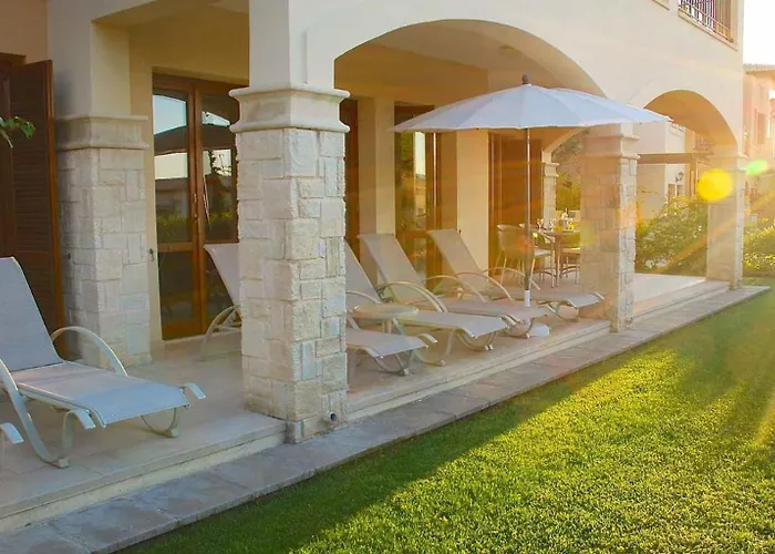 アパート Lovely Ground Floor Pomos With Private Garden And Communal Pool - Aphrodite Hills クークリア