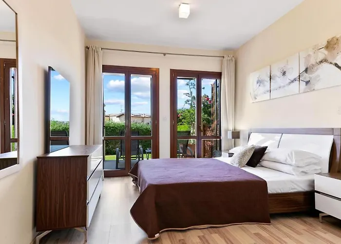 Lovely Ground Floor Pomos With Private Garden And Communal Pool - Aphrodite Hills * クークリア